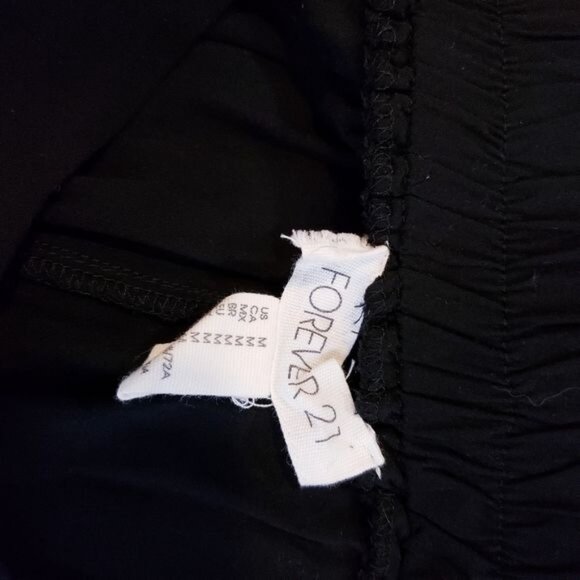 Forever 21 Black Flowy Pull On Shorts Women's Size Medium - Picture 4 of 6